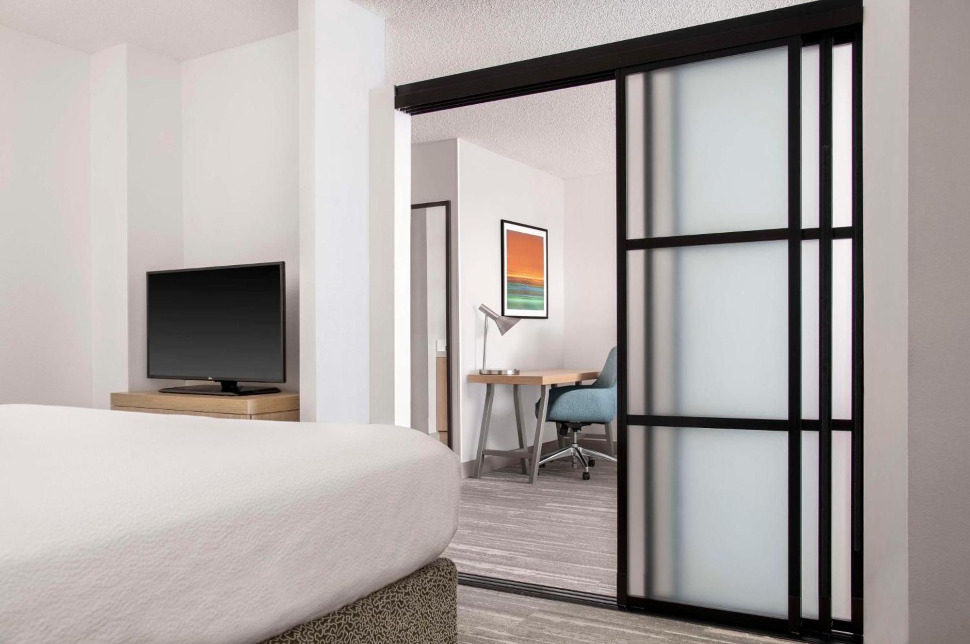Hilton Garden Inn Denver Airport Аурора Екстериор снимка