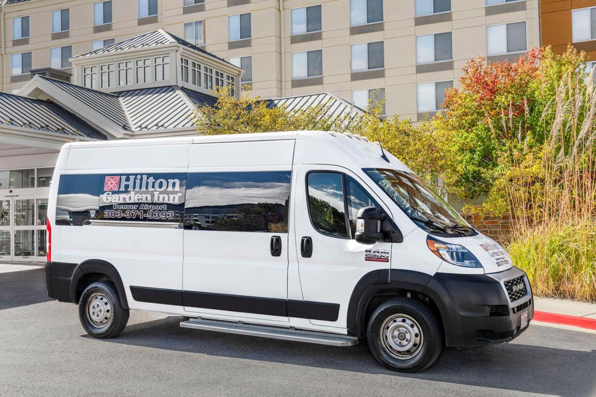 Hilton Garden Inn Denver Airport Аурора Екстериор снимка