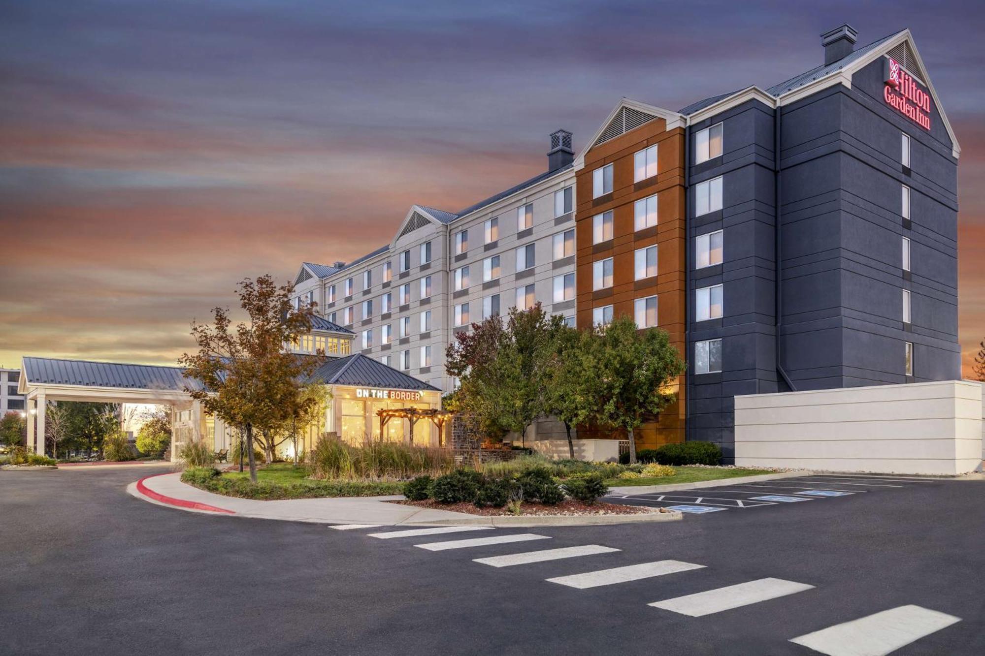 Hilton Garden Inn Denver Airport Аурора Екстериор снимка